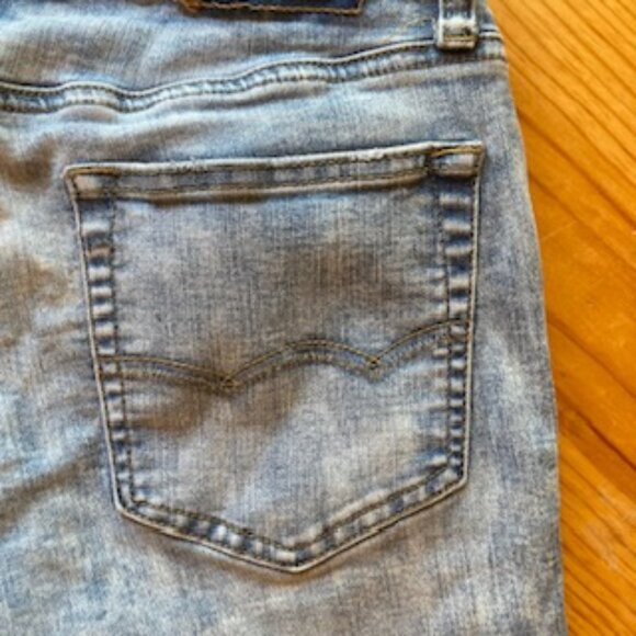 American Eagle Extreme Flex Distressed Skinny Jeans - Picture 7 of 10
